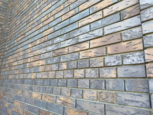 Кирпич flash kare кора дуба+инкрустация пустотелый одинарныйпо цене 72.20 руб./шт