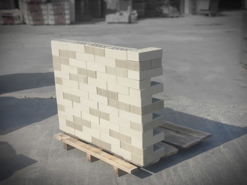 Кирпич латте гладкий пустотелый полуторныйпо цене 76.80 руб./шт