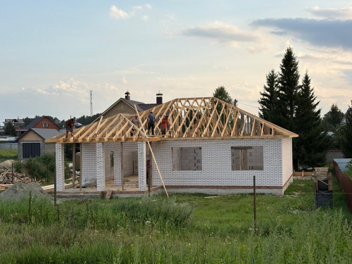 Кирпич жемчуг пустотелый одинарныйпо цене 66 руб./шт