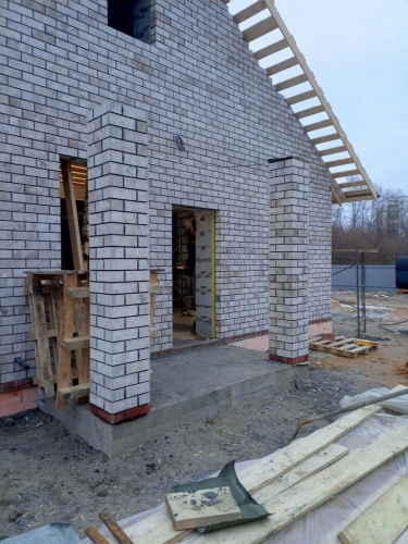 Кирпич оникс пустотелый полуторныйпо цене 70.90 руб./шт