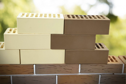 Кирпич слоновая кость гладкий пустотелый полуторныйпо цене 48.95 руб./шт